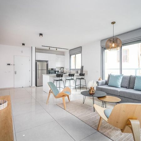 Amazing 3Bedrooms 2 Baths Balcony And Parking Prv テル・アビブ エクステリア 写真